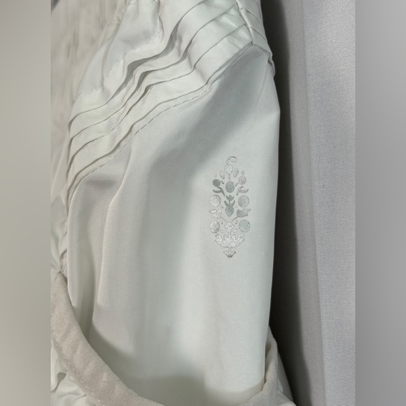 FP Movement White Summer Shorts w/ liner- Large Size, Perfect for Beach Days - Picture 3 of 8